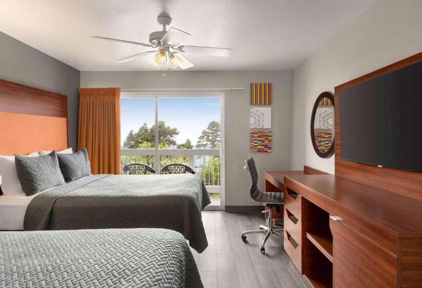 فندق على الطريق Travelodge By Wyndham Depoe Bay