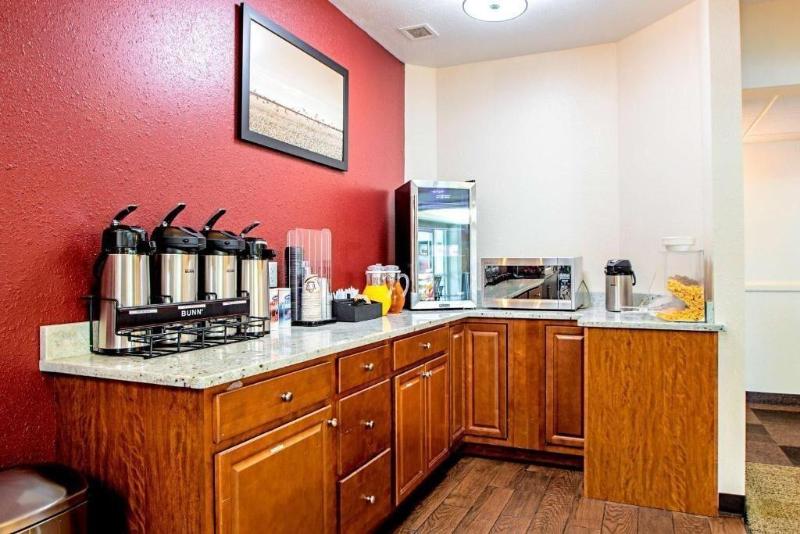 モーテル Seasons Inn Traverse City