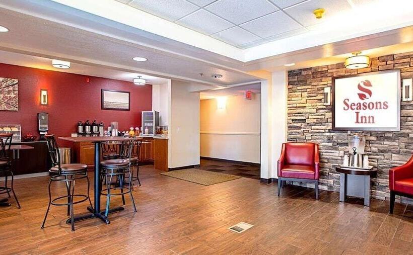 モーテル Seasons Inn Traverse City