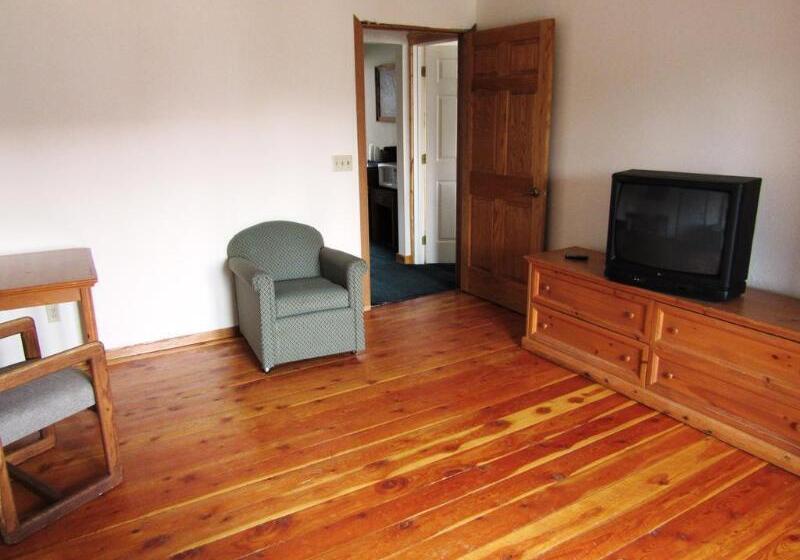 فندق على الطريق Yellowstone Country Inn