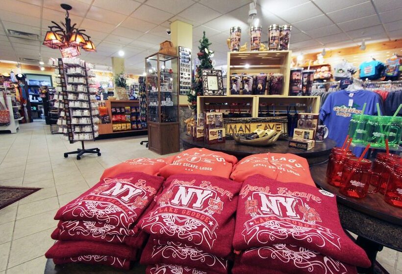 渡假胜地  Six Flags Great Escape Lodge & Indoor Waterpark