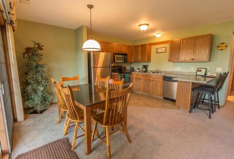 منتجع Wild Eagle Lodge