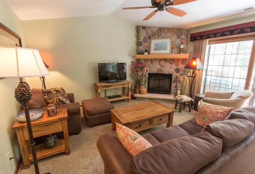 منتجع Wild Eagle Lodge