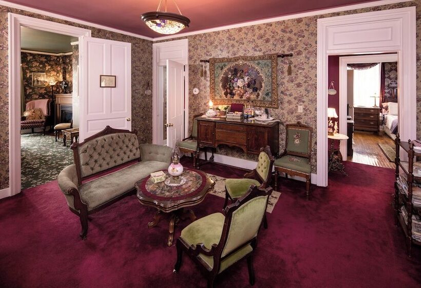 The Steamboat House Bed & Breakfast