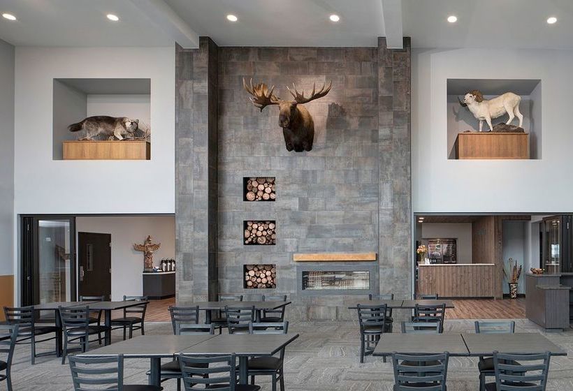 Totem Hotel And Suites