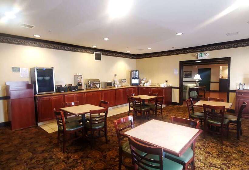 Wingate By Wyndham Youngstown   Austintown