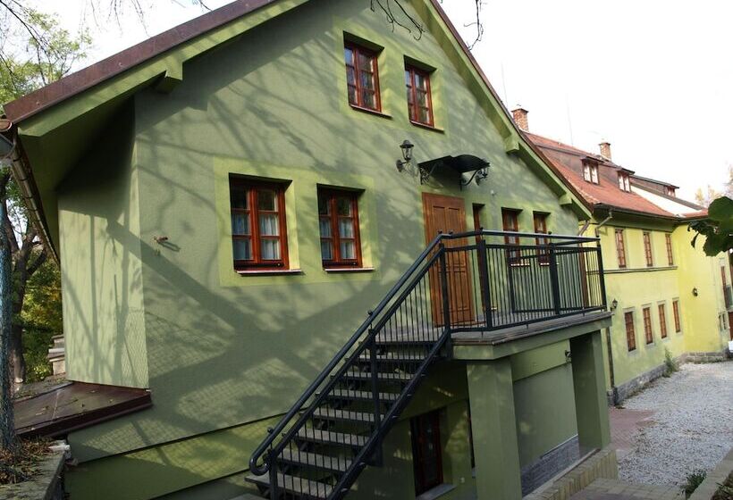 住宿加早餐  Pension Amadeus & Apartments