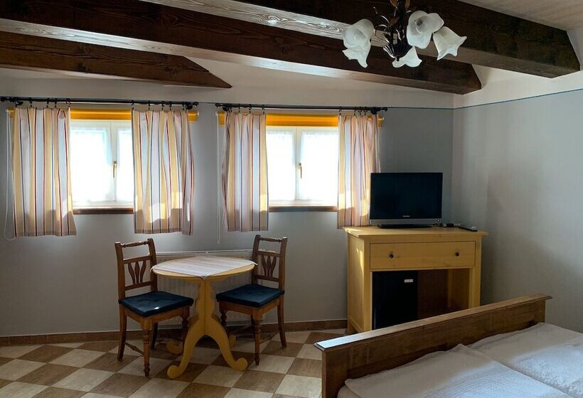 住宿加早餐  Pension Amadeus & Apartments