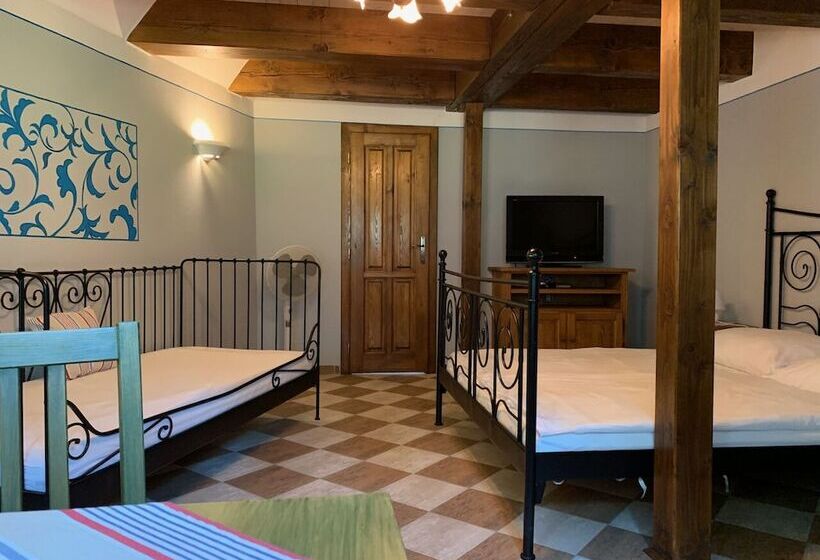 住宿加早餐  Pension Amadeus & Apartments