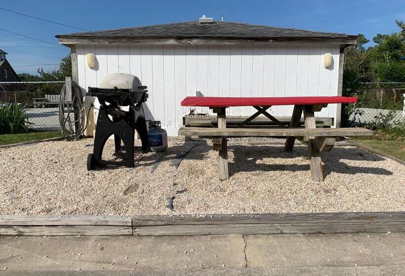 Cape Pines Motel