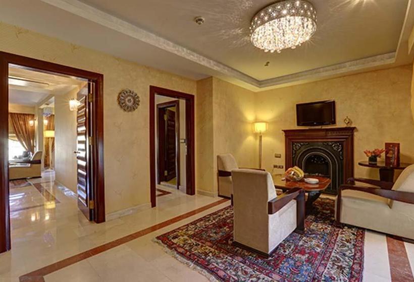 Espinas International Hotel