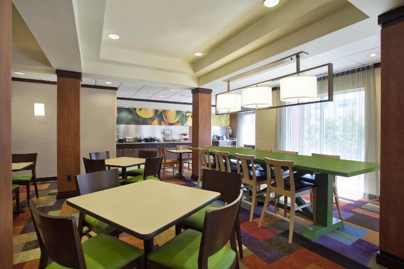 Fairfield Inn & Suites By Marriott Detroit Metro Airport Romulus
