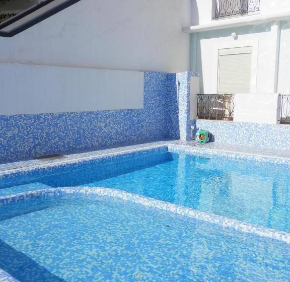 Glaros Hotel Apartment