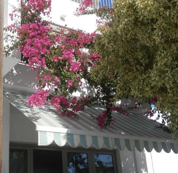 Glaros Hotel Apartment