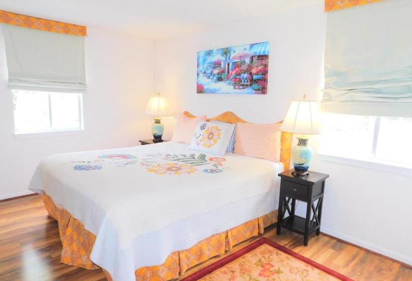 Ocean Walk By Hodnett Cooper