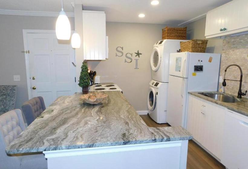 Ocean Walk By Hodnett Cooper