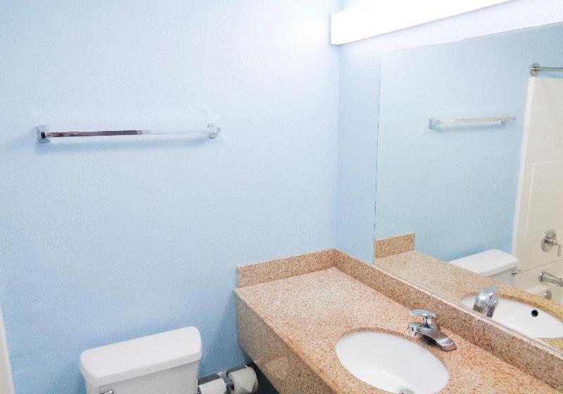 HomeTowne Studios Midland