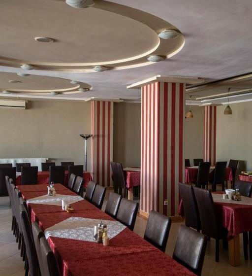 בית מלון כפרי Alexandra