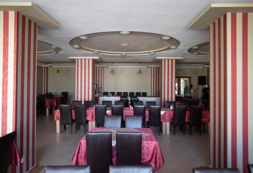 בית מלון כפרי Alexandra