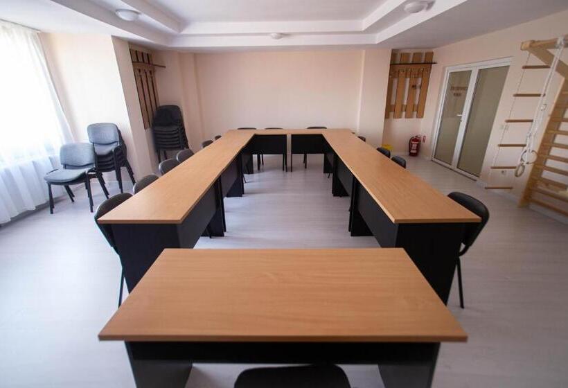 בית מלון כפרי Alexandra