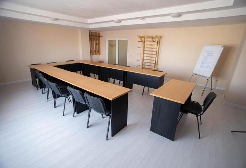 בית מלון כפרי Alexandra