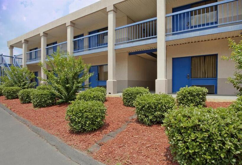 ホテル Americas Best Value Inn Ft. Jackson