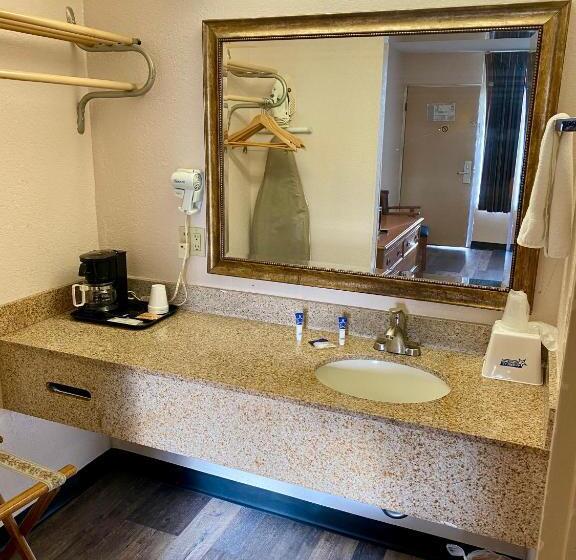 Motel 6 Marianna, Fl