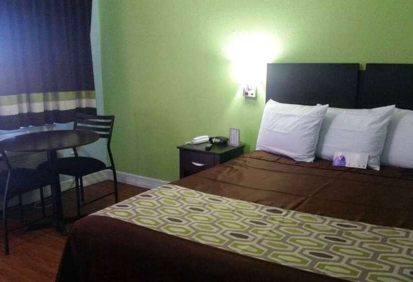 בית מלון כפרי Americas Best Value Inn And Suites Groves