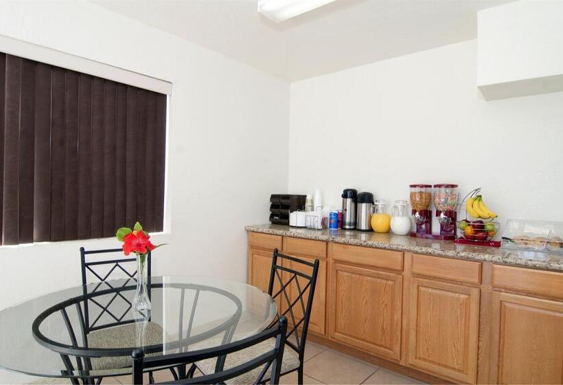 ホテル Americas Best Value Inn And Suites Groves