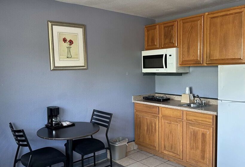 בית מלון כפרי Americas Best Value Inn And Suites Groves