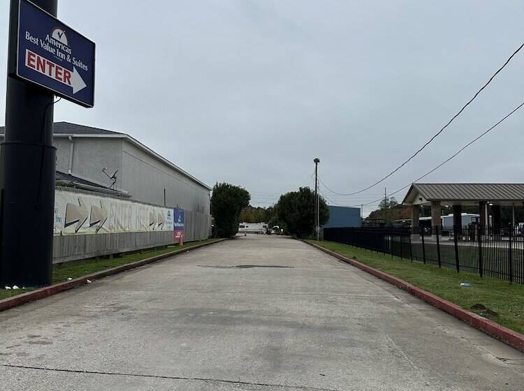 ホテル Americas Best Value Inn And Suites Groves