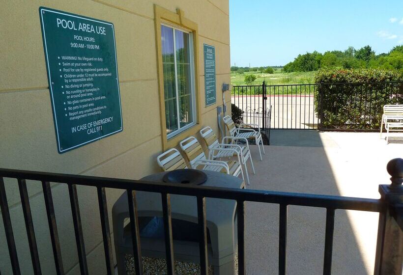 Отель Americas Best Value Inn   Gun Barrel City