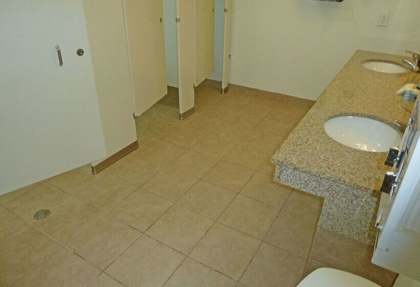 Отель Americas Best Value Inn   Gun Barrel City