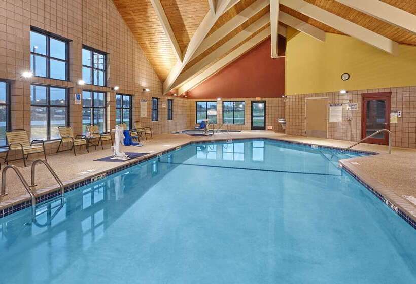 בית מלון כפרי Americinn By Wyndham Greenville