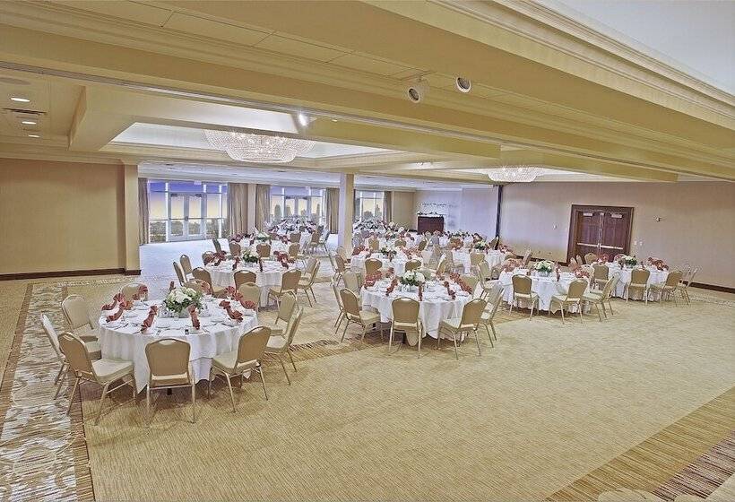 فندق Argosy Casino &