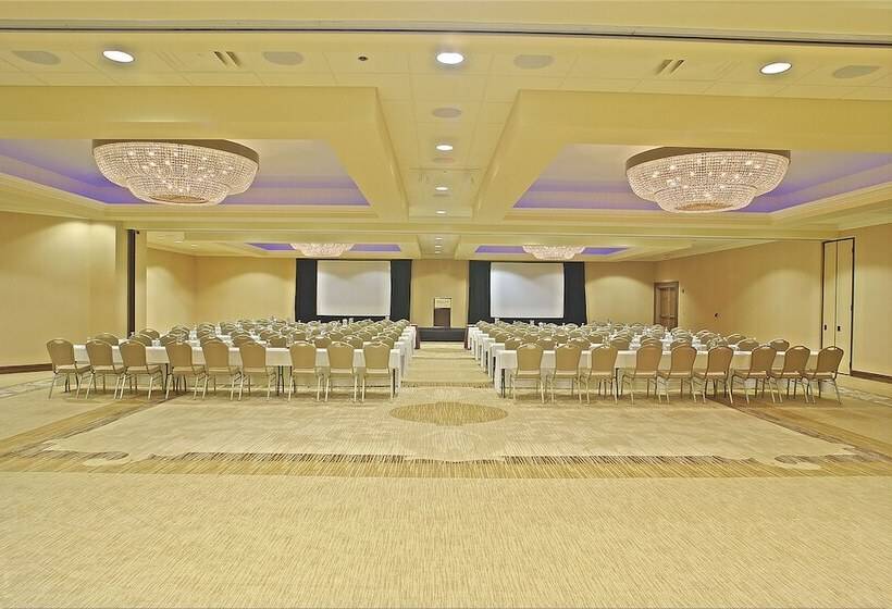 فندق Argosy Casino &