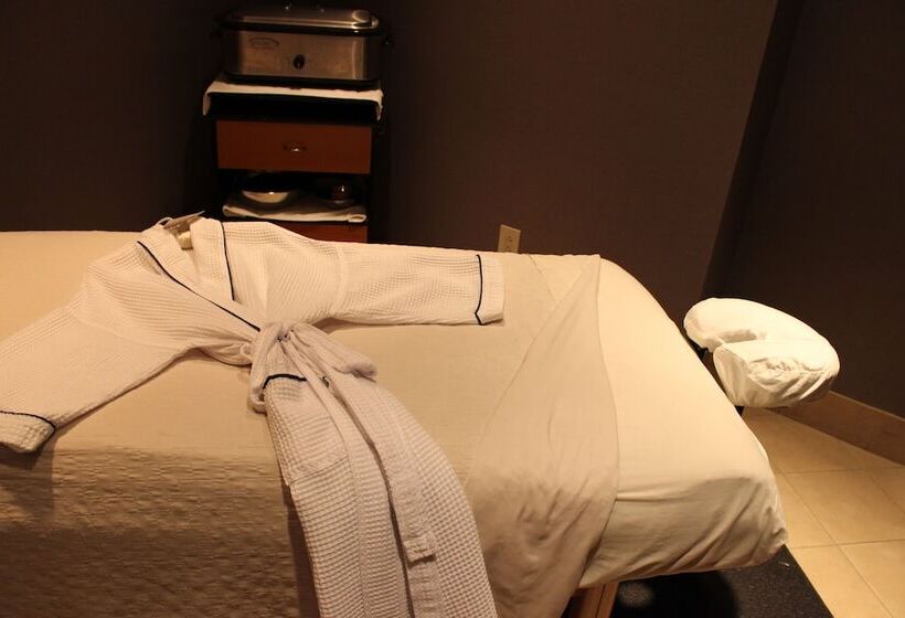 فندق Argosy Casino &