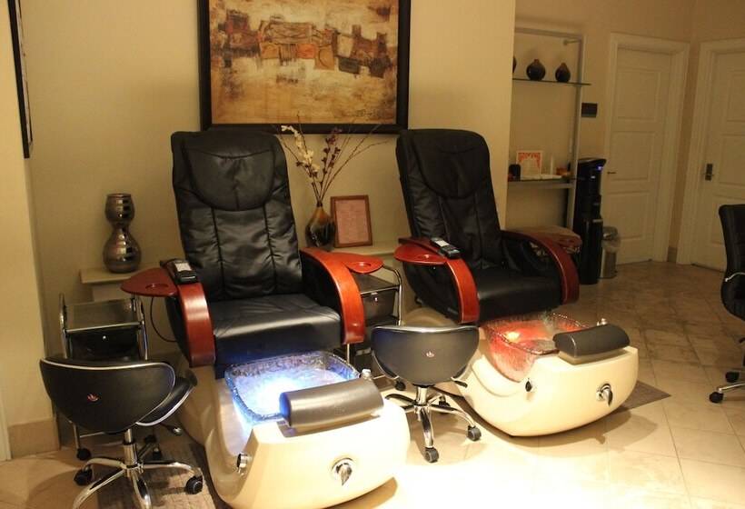 فندق Argosy Casino &