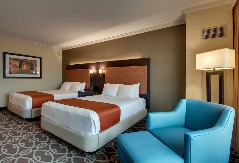 فندق Argosy Casino &