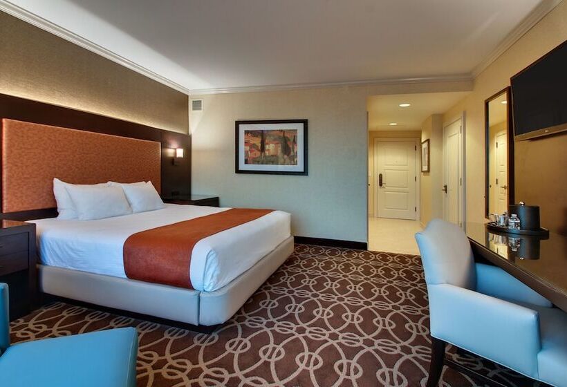 فندق Argosy Casino &