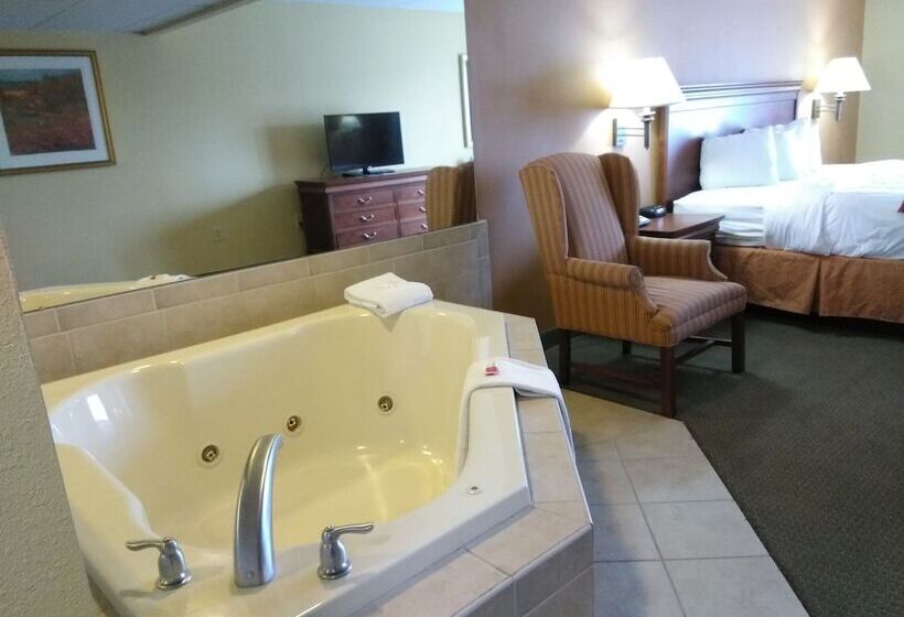 فندق Baymont By Wyndham Clinton