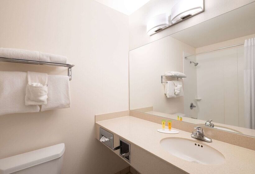 فندق Baymont By Wyndham Limon