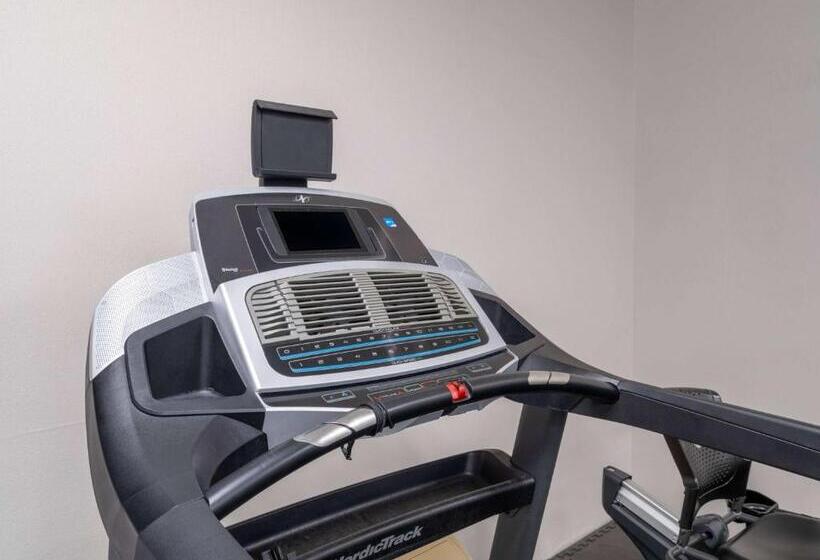 فندق Baymont By Wyndham Limon