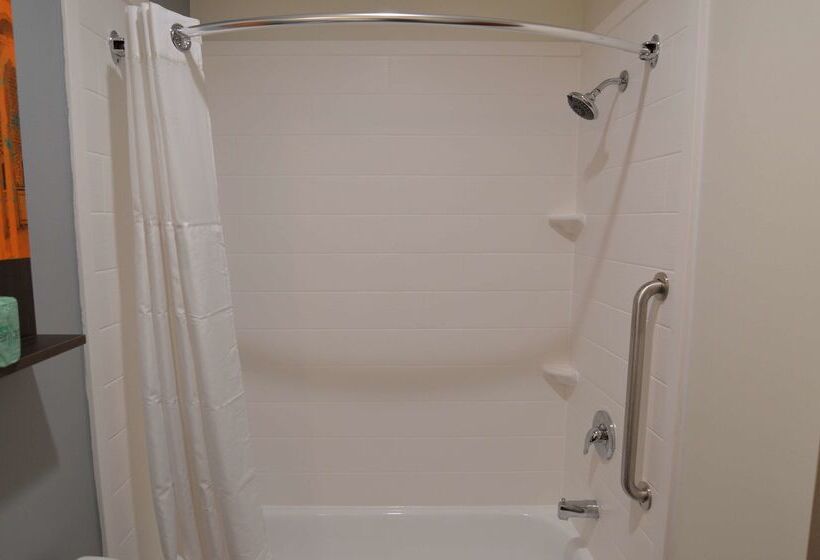 בית מלון כפרי Best Western Ingleside Inn & Suites