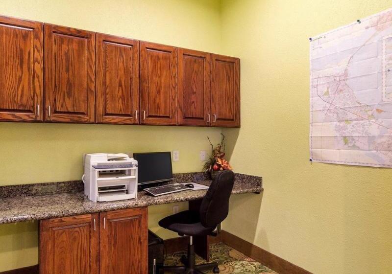 בית מלון כפרי Best Western Ingleside Inn & Suites