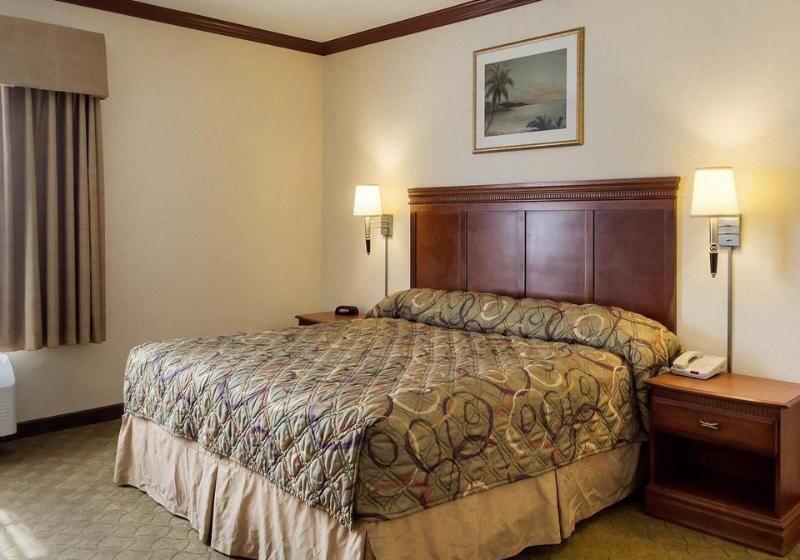 בית מלון כפרי Best Western Ingleside Inn & Suites