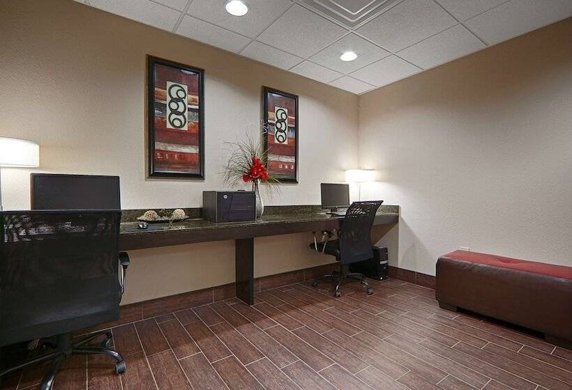 فندق Best Western Plus Cushing Inn & Suites