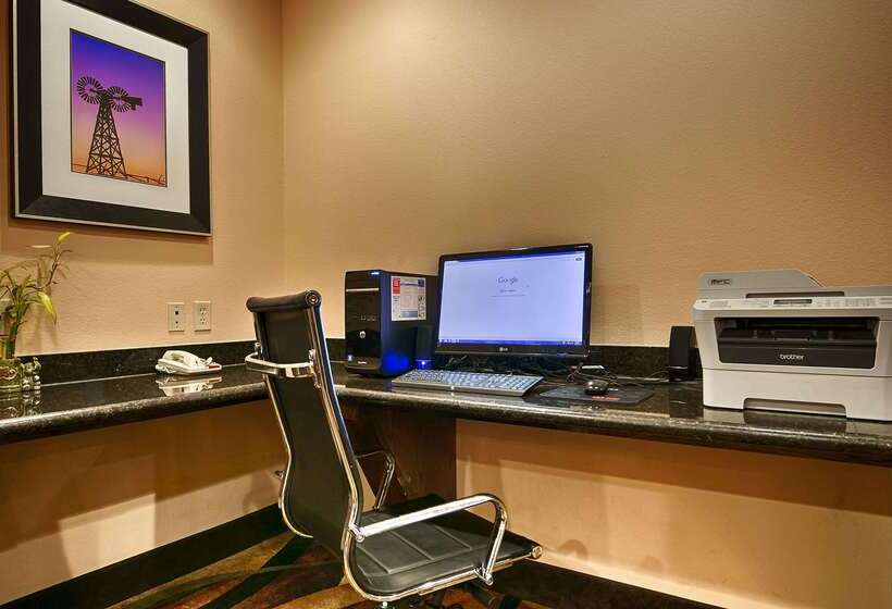 Отель Best Western Plus Goliad Inn & Suites