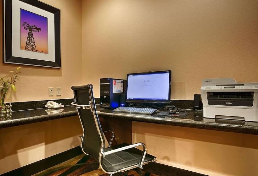 Отель Best Western Plus Goliad Inn & Suites