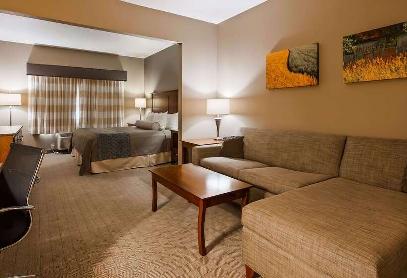 Green Mill Village Hotel & Suites, Bw Signature Collection